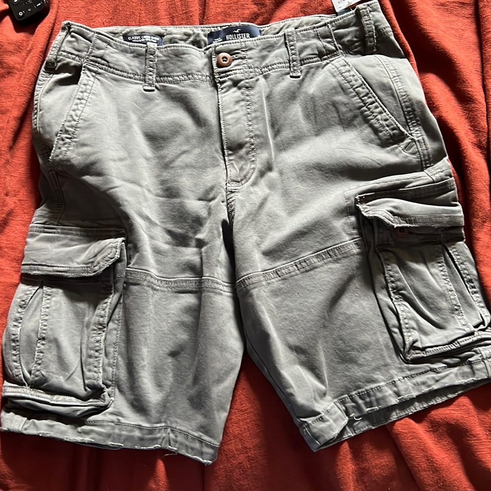 Hollister mean gray cargo shorts